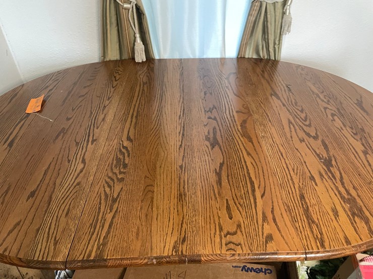 #6245-•-dining-room-table-and-chairs-image-4