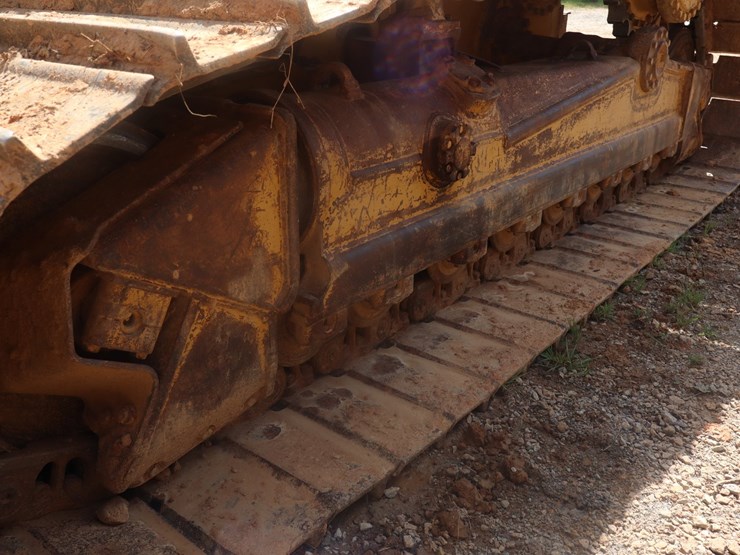 2014-caterpillar-d6n-image-10
