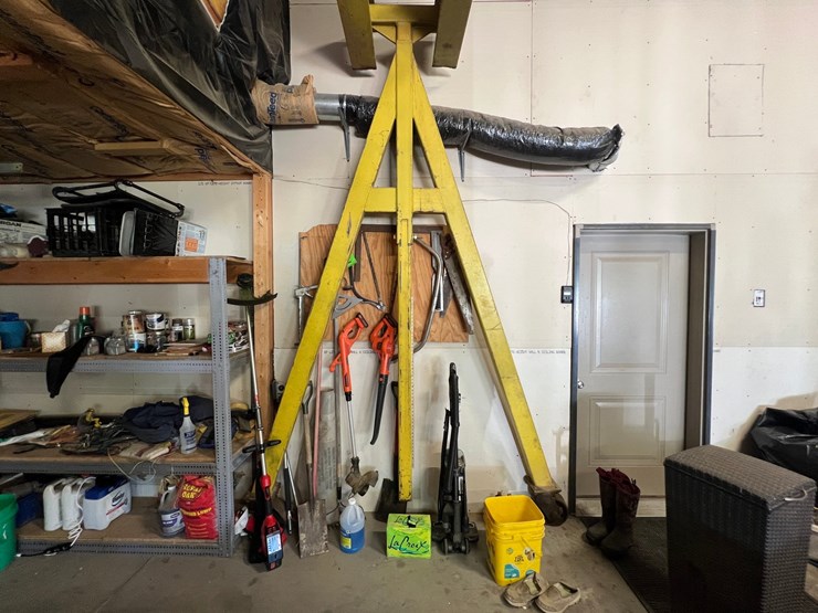 #5710-•-hoist-on-wheels-image-3
