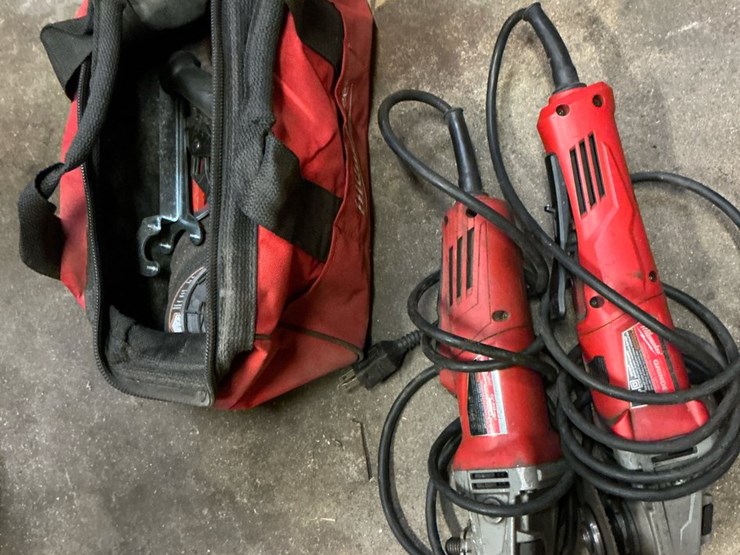 #104-•-2-milwaukee-4-1/2"-corded-angle-grinders-and-ridgid-wet&dry-shop-vac-image-10
