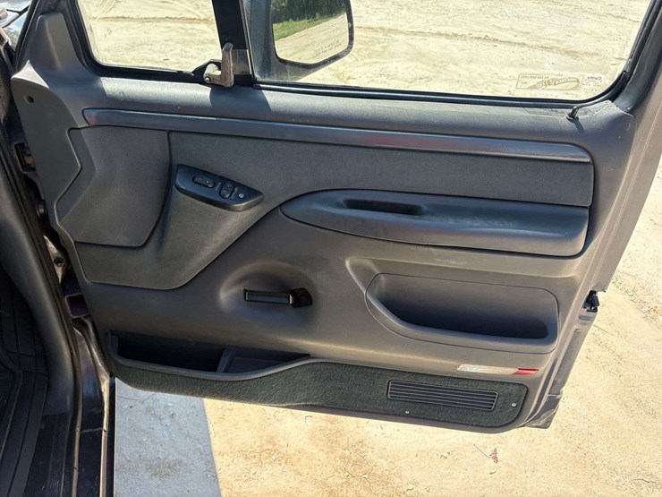 1993-ford-f150-image-24