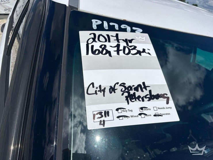 2017-ford-explorer-image-22