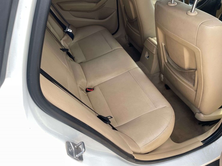 2014-bmw-x1-4-door-mpv-(177,538-miles)-image-15