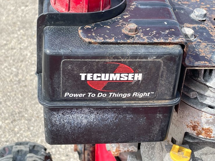 #10542-•-yard-machine-snow-blower-image-14