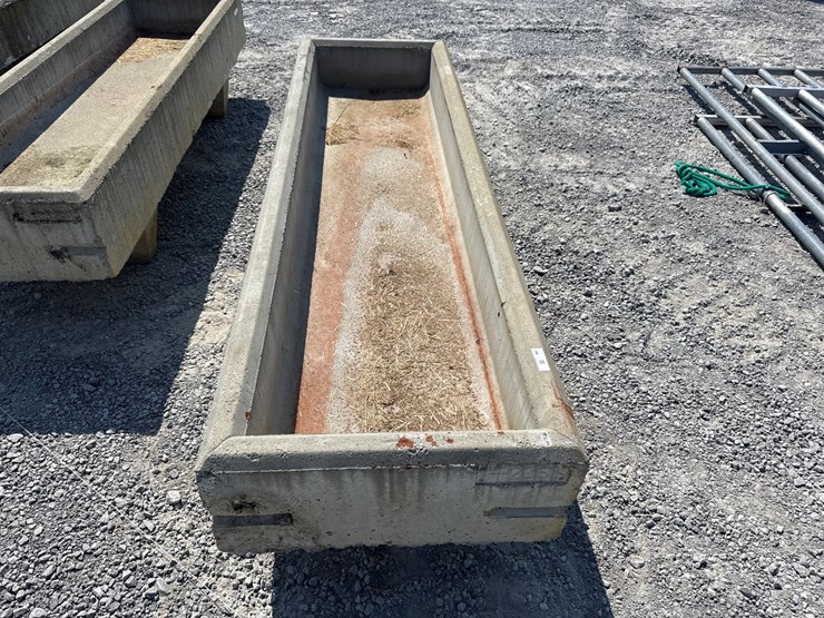 #558-•-8’-concrete-livestock-bunk-feeder-image-3