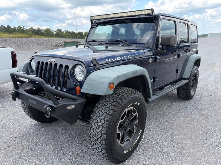 2013-jeep-wrangler-rubicon-image-1