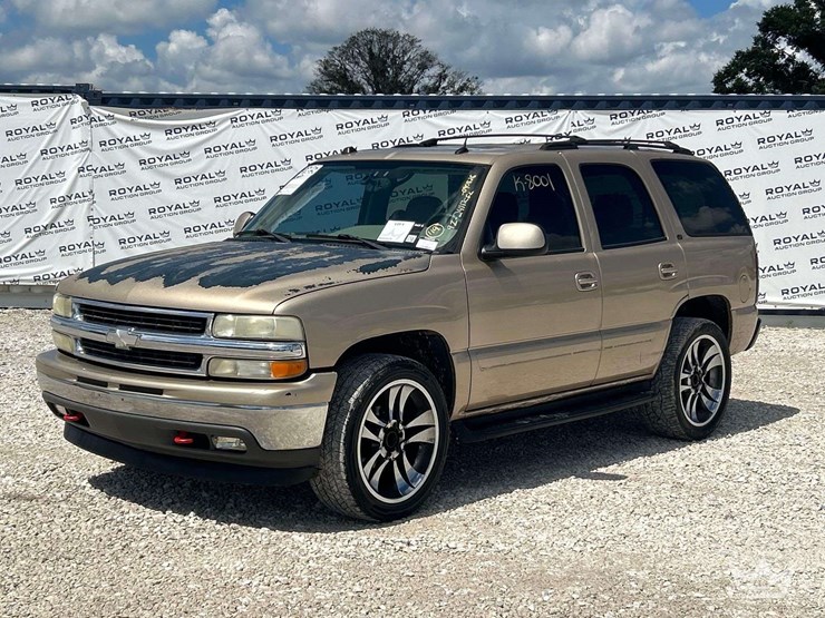 2005-chevrolet-tahoe-image-1