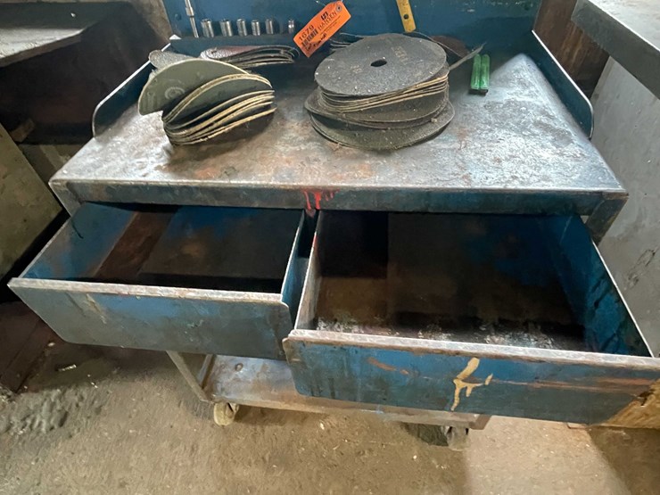 #1679-•-work-bench-on-wheels-image-8