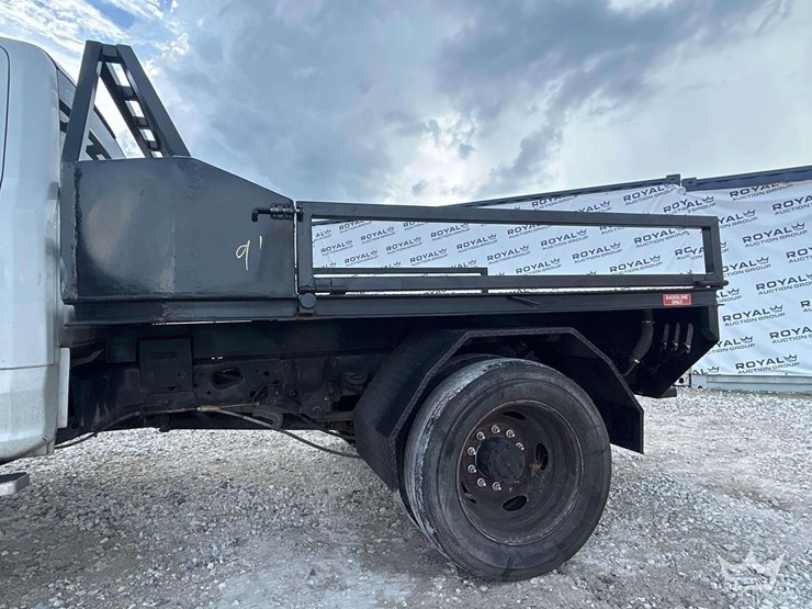 2017-ford-f550-image-13