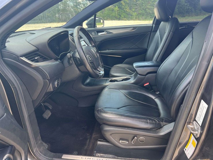 2017-lincoln-mkc-4-door-suv-(180,280-miles)-image-10