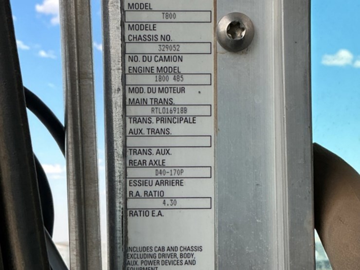 2012-kenworth-t800-image-25
