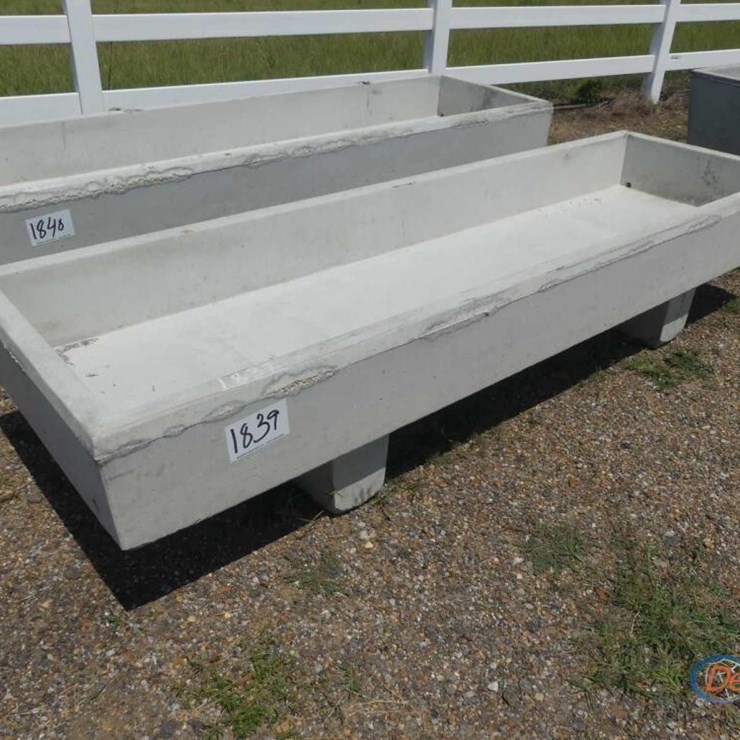 3X10 CONCRETE FEED TROUGH
