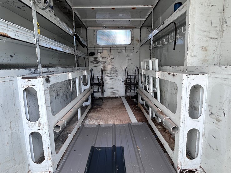 #212-•-2014-saub-pull-behind-service-trailer-image-37