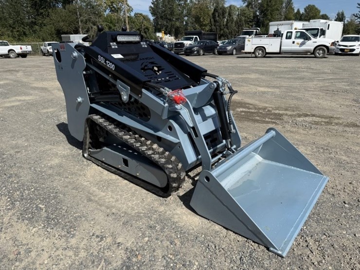 2026-sdlanch-ssl1200-mini-compact-track-loader-image-2