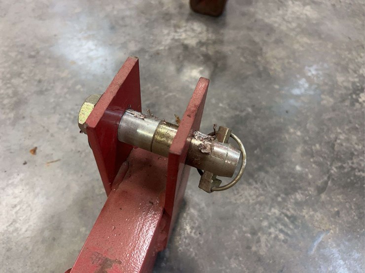 homemade-three-point-to-fast-hitch-conversion-image-3
