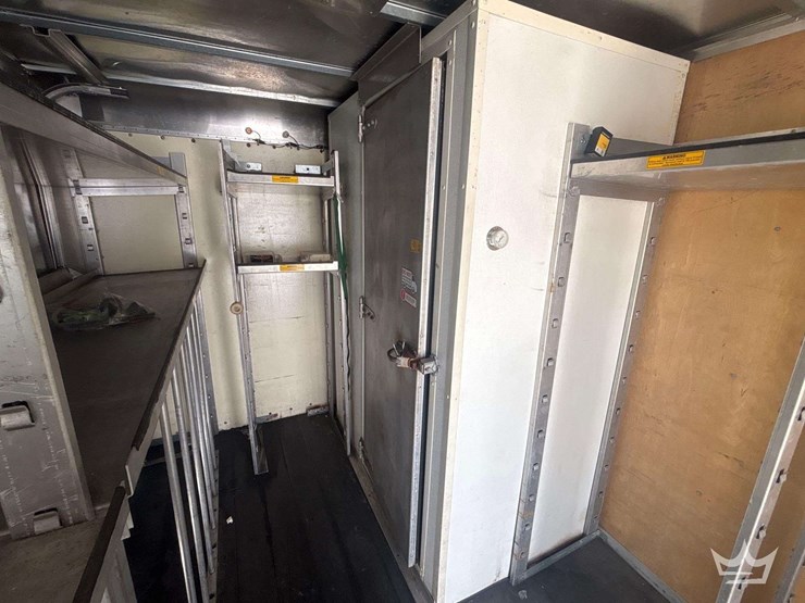 2014-ford-e450-image-24