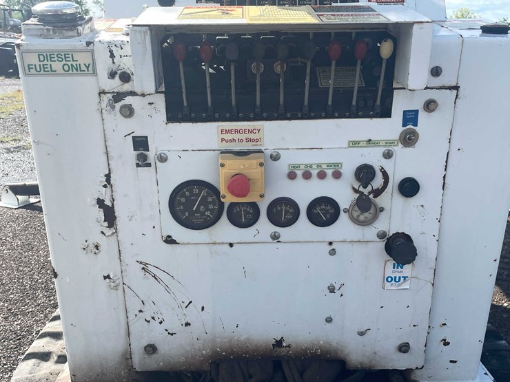 2012-sdp-ez-hauler-5500-image-23