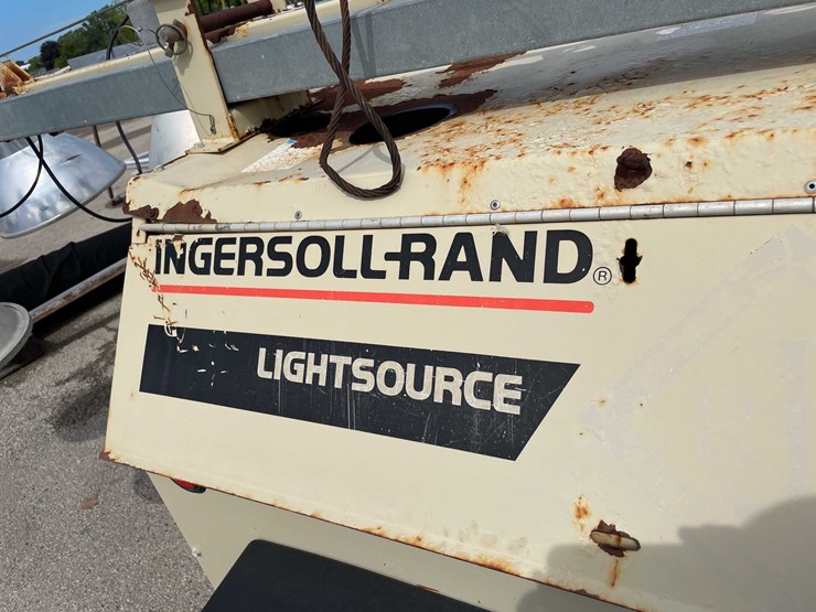 #10539-•-ingersoll-rand-portable-light-trailer-image-8