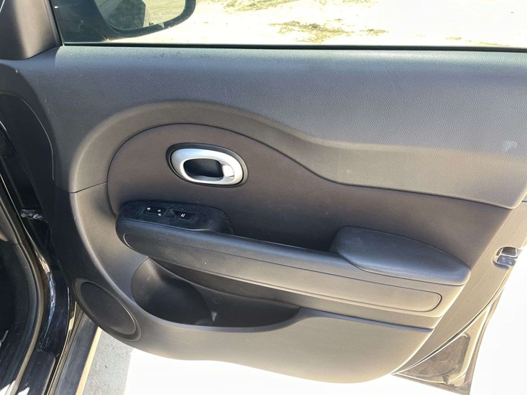 2016-kia-soul-image-17