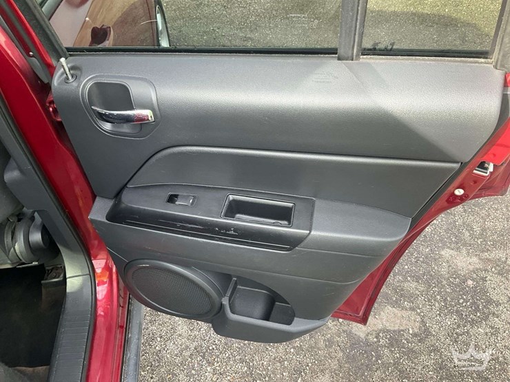 2014-jeep-compass-image-23