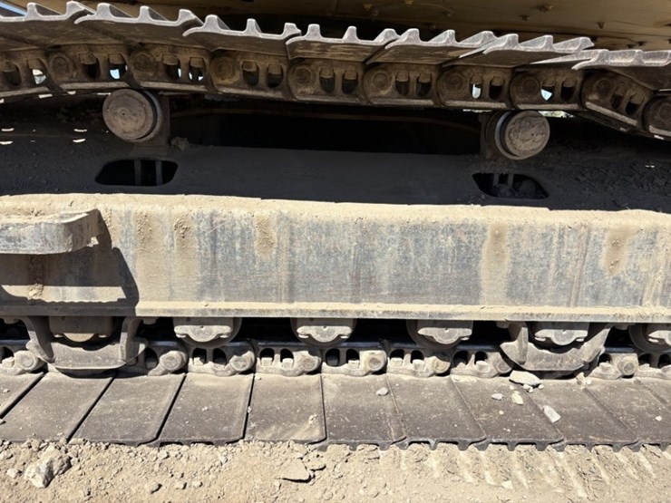 2013-komatsu-pc228us-lc-8-image-11