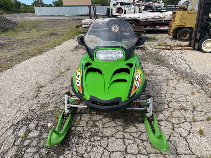 #10634-•-arctic-cat-snow-mobile-image-8