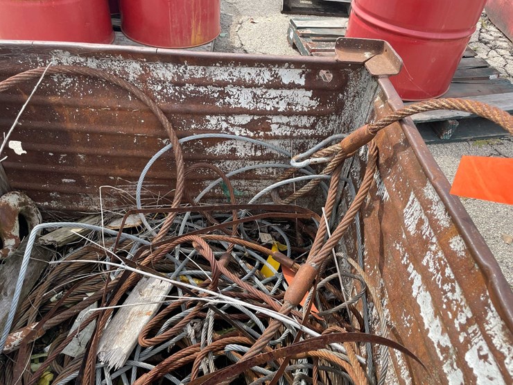 #10629-•-metal-bin-with-scrap-metal-pieces-image-10