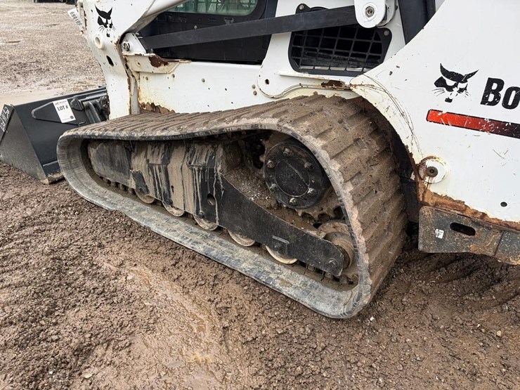2012-bobcat-t750-image-14