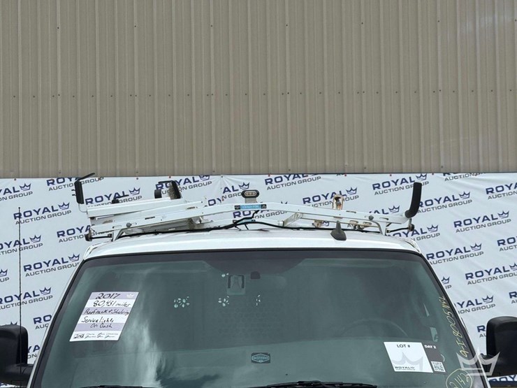 2017-chevrolet-express-2500-image-44