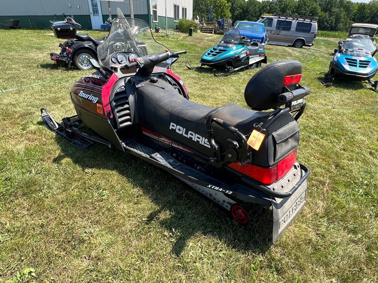 #122-•-polaris-indy-500-classic-touring-snowmobile-image-4