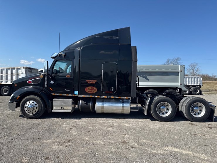 2018-peterbilt-579-image-7