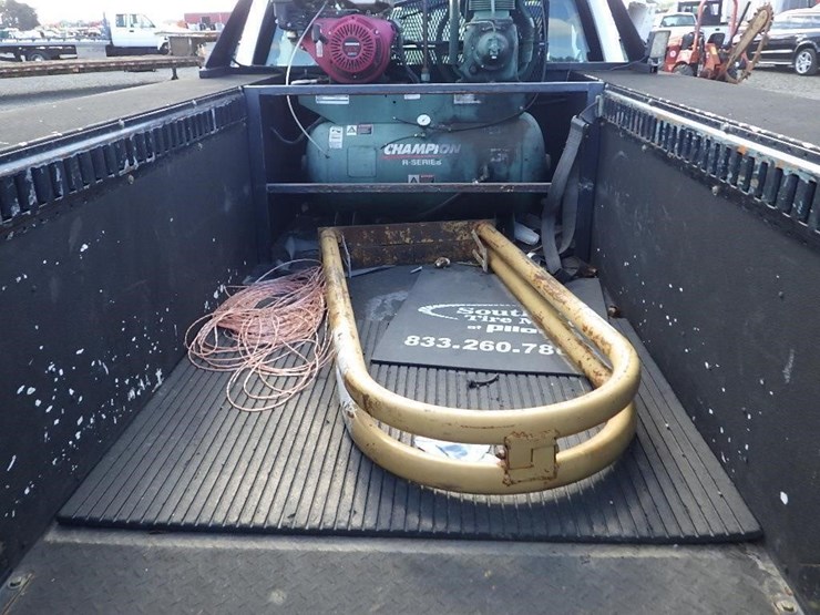 2021-ford-f350-image-12