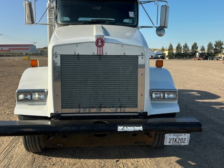 2012-kenworth-t800-image-2