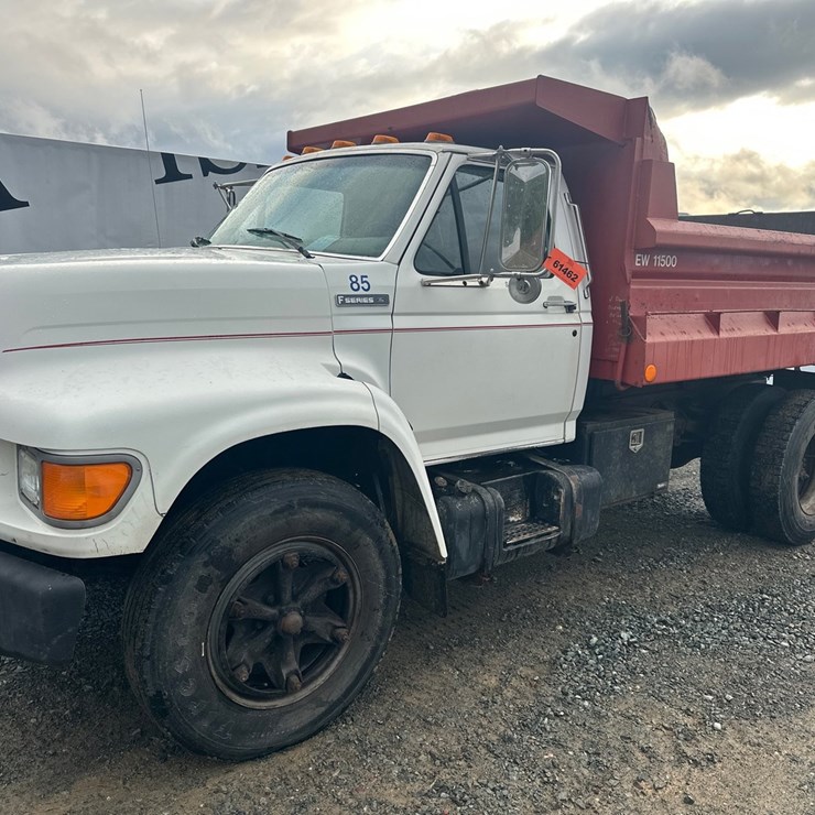#61462 • 1995 Ford F Series Single Axle Dump Truck