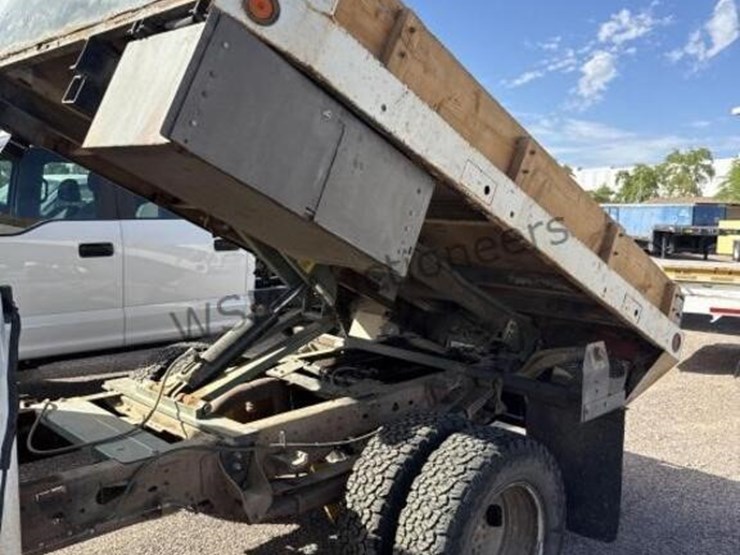 2006-ford-f350-image-12