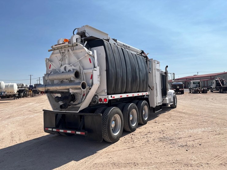 2014-peterbilt-367-image-3