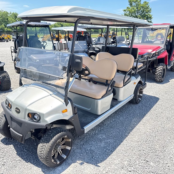 #190 • STAR EV 6 PASSENGER GOLF CART
