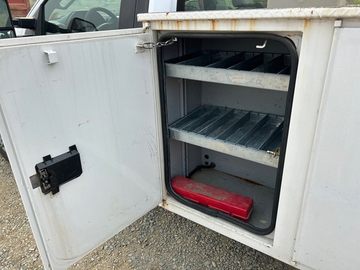 2019-ford-f550-image-21