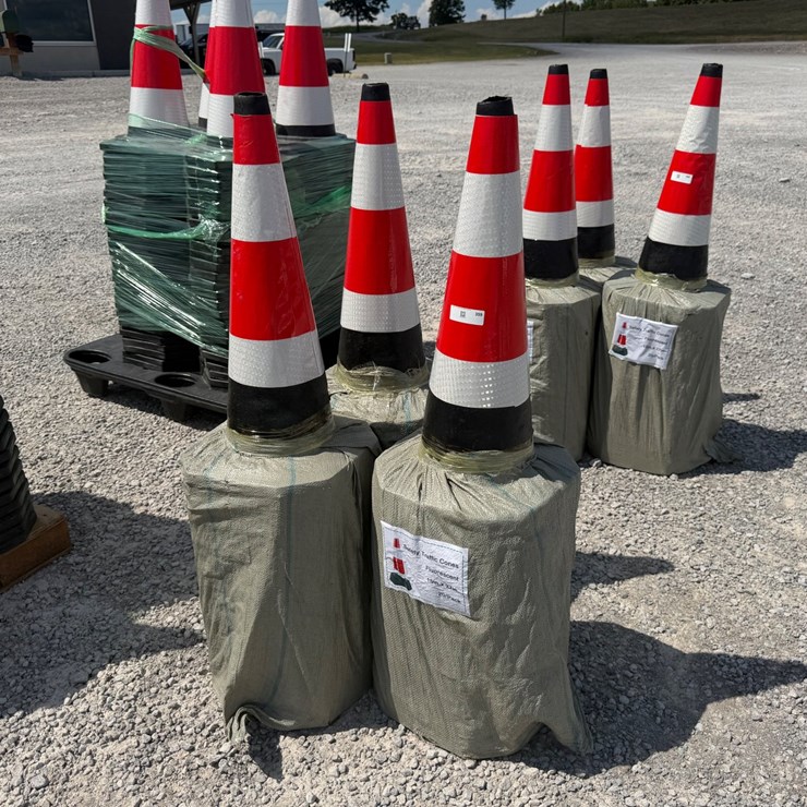#590 • LOT OF (60) 27" SAFETY CONES