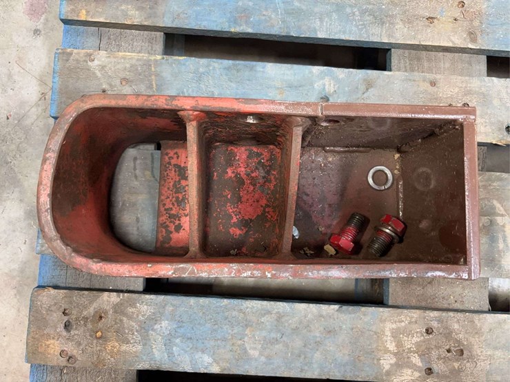 (3)-tractor-pulling-suitcase-weight-brackets-image-6