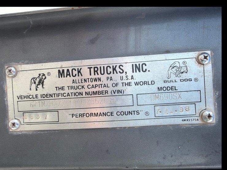 1999-mack-dm690sx-image-47