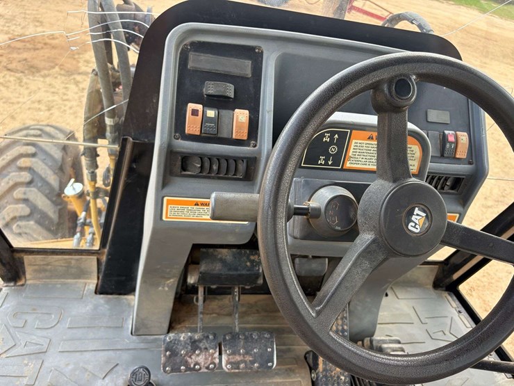 2000-caterpillar-426c-it-image-18
