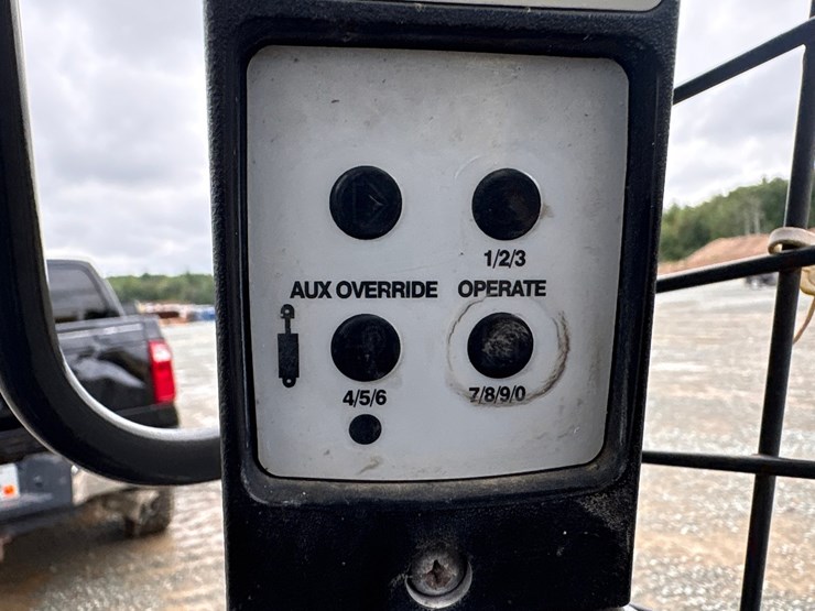 2019-new-holland-l228-image-55