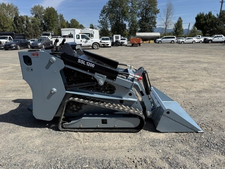 2026-sdlanch-ssl1200-mini-compact-track-loader-image-3