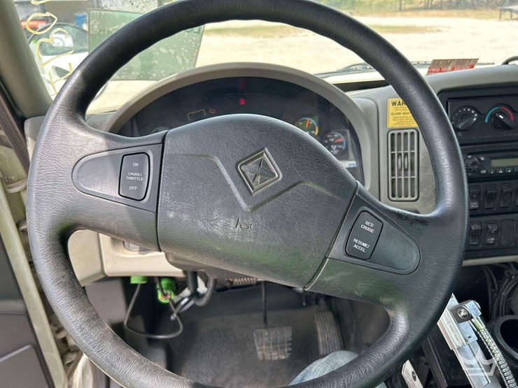 2014-international-durastar-4300-image-13