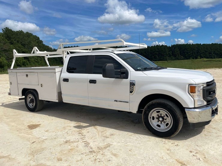 2021-ford-f350-xl-image-4