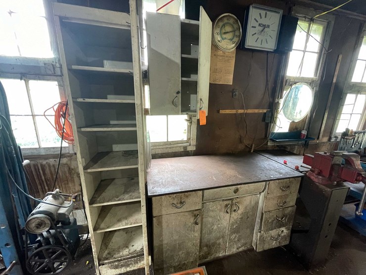 #1680-•-(3)-cabinets-and-contents-image-9
