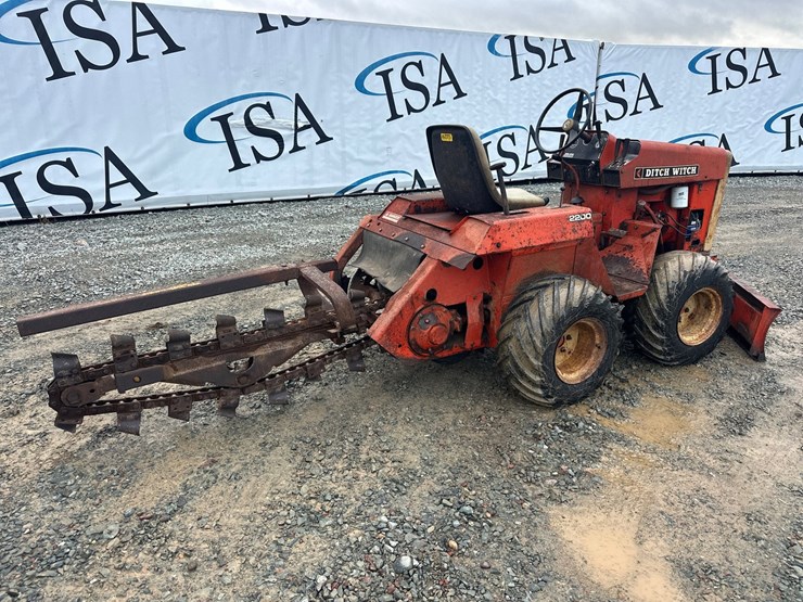 ditch-witch-2200-image-5