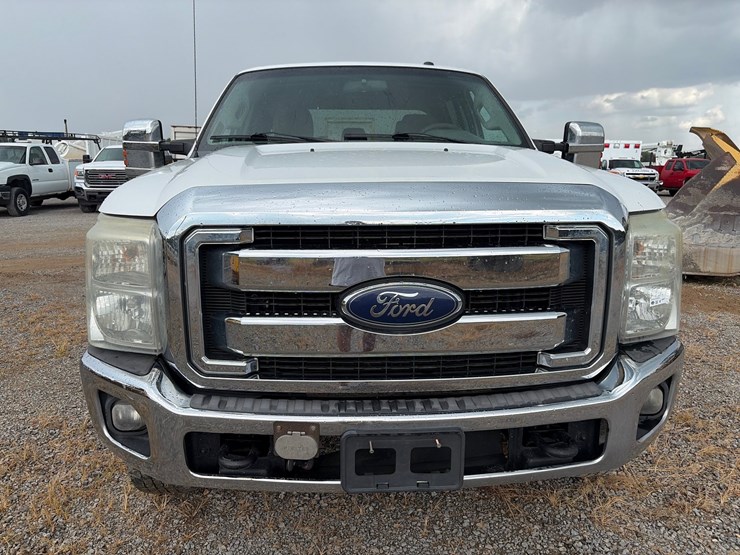 2013-ford-f350-image-13
