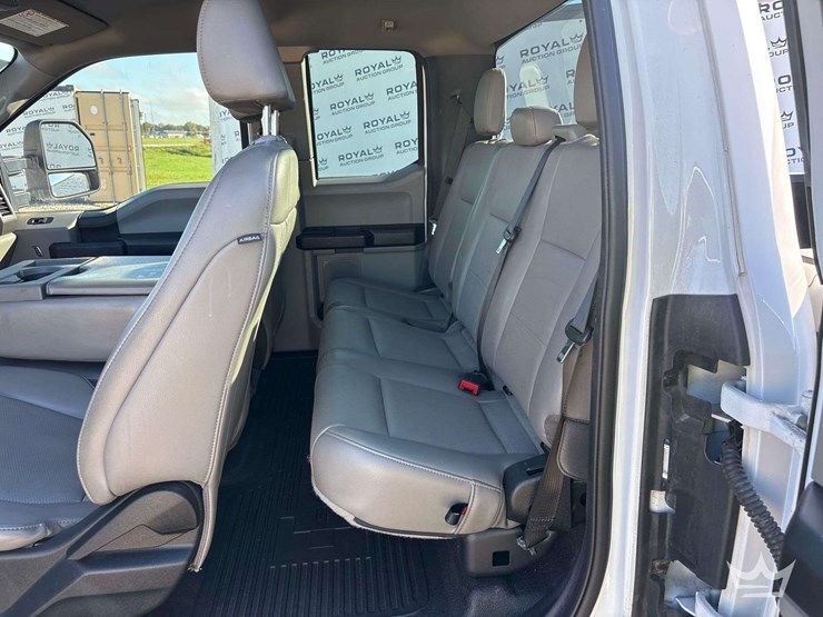 2020-ford-f250-image-17